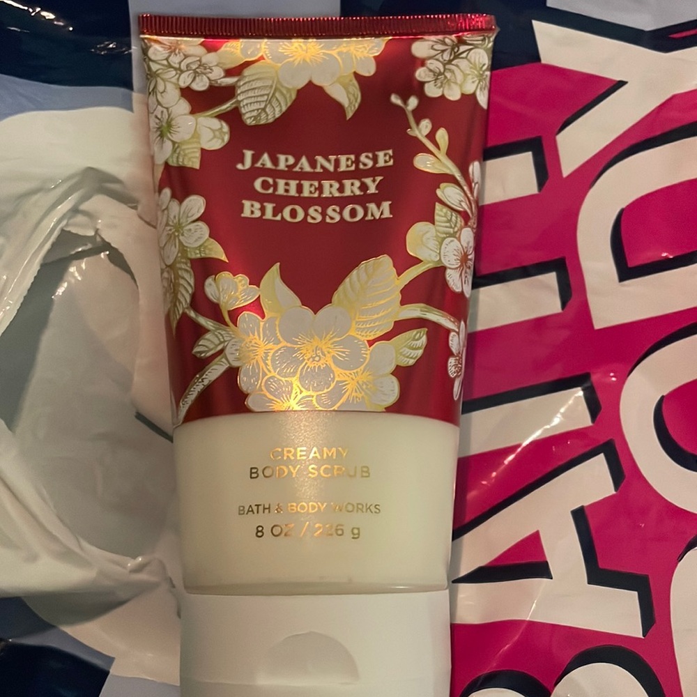 Japanese cherry blossom, creamy body scrub